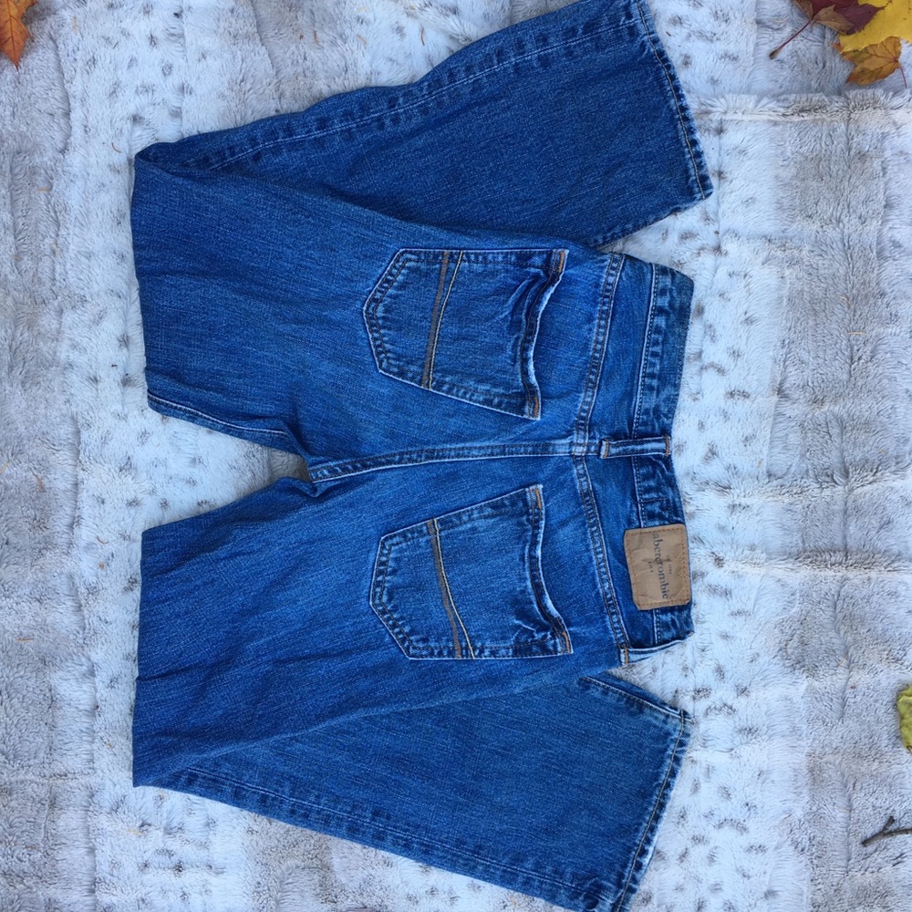 Abercrombie - Picture 3 of 4